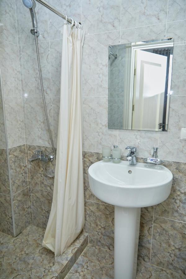 Hotel Muqaddas Samarkand Buitenkant foto